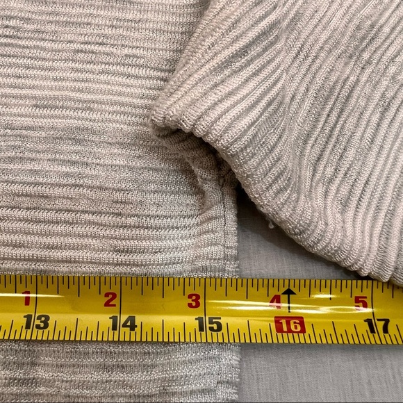 MM LaFleur The Coleman Top Short Sleeve Knitted Gray Ivory Textured Stripe Sz XS - Picture 11 of 11